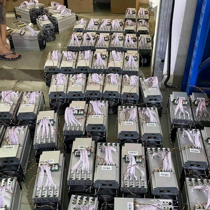 Antminer L3+ с БП, Б/У.