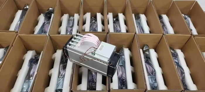 Antminer L3+ с БП, Б/У.