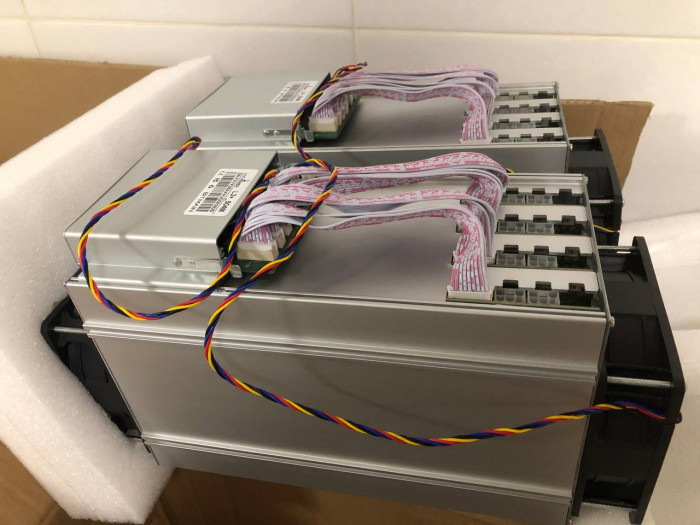 Antminer L3+ с БП, Б/У.